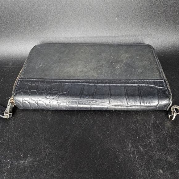 Vintage Isaac Mizrahi navy genuine‎ leather wallet - Picture 3 of 6